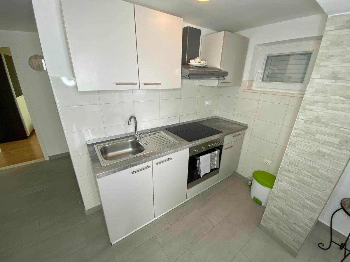Apartment Carmen Trogir Exterior foto